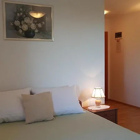 Apartmani Diva Malinska Exterior photo