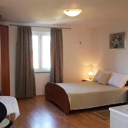 Apartmani Diva Malinska Exterior photo