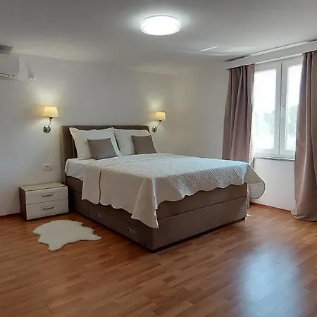 Apartmani Diva Malinska Exterior photo